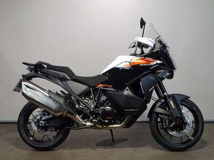 KTM 1390 SUPER ADVENTURE S EVO ZWART
