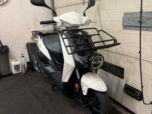 SYM XPRO BEZORGSCOOTER 2022 EURO 5 MET KOFFER 2E EIGENAAR — SCOOTERS | SYM — MARKTPLAATS