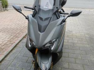 TE KOOP YAMAHA T MAX TECH 560 2020 KLEUR : DARK PETROL — MOTOREN | YAMAHA — MARKTPLAATS