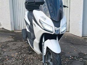 APRILIA SXR 50 MOTORROLLER