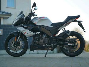 MOTORRAD NAKEDBIKE, APRILIA TUONO 125 SPEED WHITE, 15 PS, EZ 2023