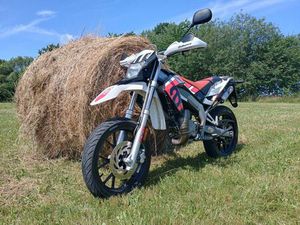 APRILIA SX 50 2016R KWIETNIK