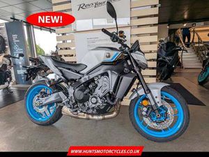 NEW 2025 MODEL YAMAHA MT09. ICE STORM. £9,810 ON THE ROAD (NO ADDED FEES!)