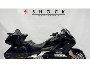 VENDO HONDA GL 1800 GOLD WING TOUR DTC (2018 - 20) USATA A VENEZIA (CODICE 9893726) - MOTO.IT