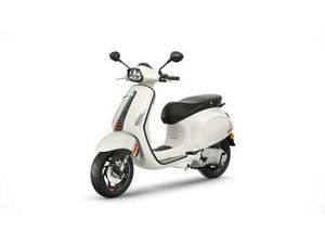 VESPA SPRINT S 125 NEUFAHRZEUG 4 JAHRE GARANTIE