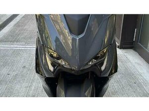 VENDO YAMAHA T-MAX 560 TECH MAX (2021) USATA A RIVA DEL GARDA (CODICE 9893763) - MOTO.IT