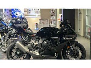 VENDO YAMAHA YZF R1 (2020 - 25) USATA A VARESE (CODICE 9893670) - MOTO.IT