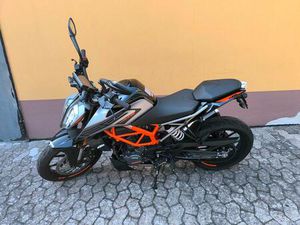 KTM DUKE 125