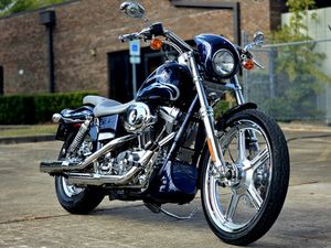 2002 DYNA® WIDE GLIDE® 3