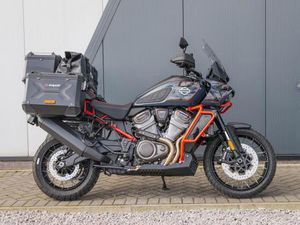 HARLEY-DAVIDSON CVO PAN AMERICA