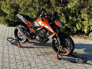 KTM DUKE 125 RADICAL 13.900 KM SUPER STAN DODATKI DEKAT IGLA KAT.B A1 TURSKO MALE