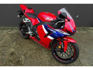 HONDA CBR RR 600 2025