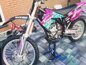 MOTORCROSS MOTORRAD KAWASAKI KX 250F TOP ZUSTAND