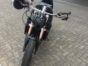SUZUKI GSXR 1000 K1 STREETFIGHTER