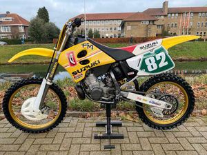 SUZUKI RM 250 1993. CR KX YZ