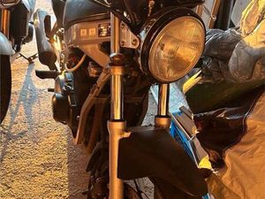 SUZUKI GS500E MOTORRAD *BASTLER*