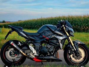 SUZUKI GSR 750 FREEGUN