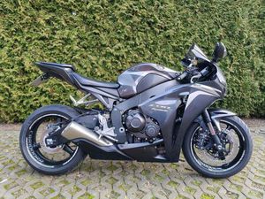 HONDA CBR 1000RR ZAMOŚĆ