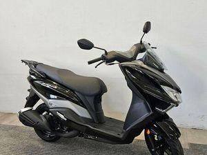 VENDO SUZUKI BURGMAN STREET 125 EXECUTIVE (2023 - 25) NUOVA A ROSTA (CODICE 9893718) - MOTO.IT