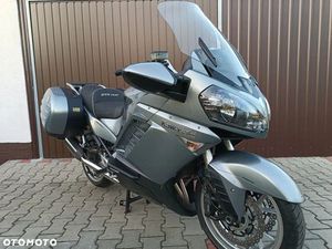 KAWASAKI GTR
