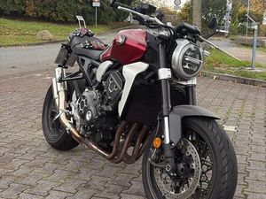 HONDA CB1000R 1 HAND, SCHECKHEFT, SHARK AUSPUFF.