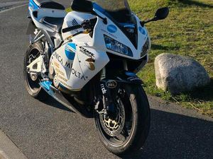 HONDA CBR 600 RR PC37