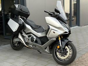 HONDA FORZA 750 *1 HAND*TOP ZUSTAND*KOFFER*