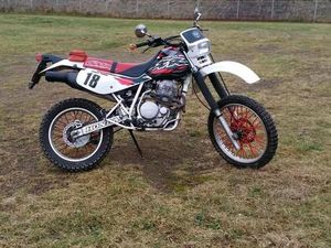 HONDA XR 600 R YAMAHA VIRAGO 1100