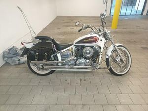 YAMAHA XVS 650 DRAGSTAR AUS DEM JAHR 2001