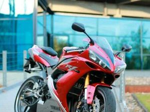 YAMAHA R1 RN12 175PS