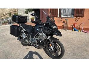 BMW R 1250 GS TRIPLE BLACK