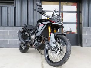 2025 SUZUKI V-STROM 800DE