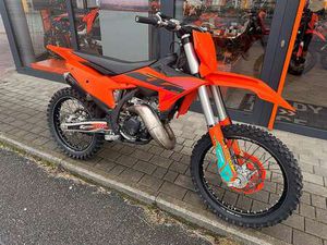 125 SX MODELL 2025 MOTOR NEU AUFGEBAUT