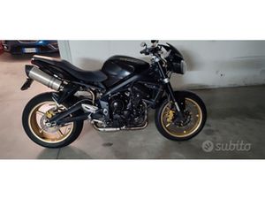 TRIUMPH STREET TRIPLE R