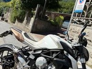 MV AGUSTA BRUTALE 675