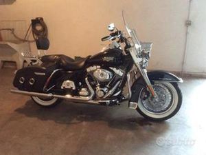 HARLEY DAVIDSON ROAD KING CLASSIC