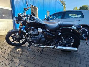 ROYAL ENFIELD SUPER METEOR 650