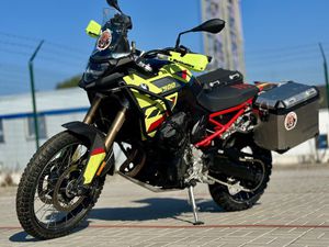 BMW F 900 GS- VELKÁ VÝBAVA NA CESTY