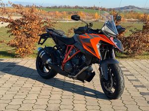 KTM 1290 SUPER DUKE GT MY24