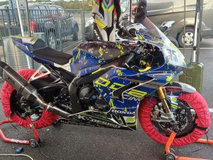 ② HONDA CBR1000 RR-R SP 2023 30E ANNIVERSAIRE