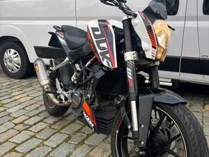 ② KTM DUKE 125