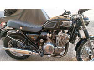 TRIUMPH THUNDERBIRD