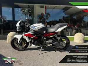 TRIUMPH STREET TRIPLE R