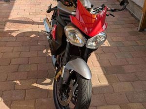 TRIUMPH STREET TRIPLE R