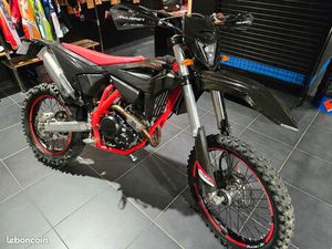 BETA 125 ENDURO 2022 – 25 633 KM – ÉQUIPÉE / 2ᵉ JEU DE ROUES