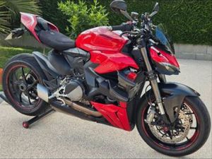 DUCATI STREETFIGHTER V2