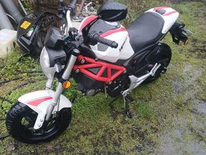 MOTO MAGPOWA BOMBERS