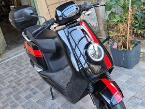 SCOOTER ELECTRIQUE 125 NIU