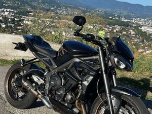TRIUMPH STREET TRIPLE 765 RS