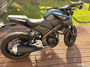 YAMAHA MT 125